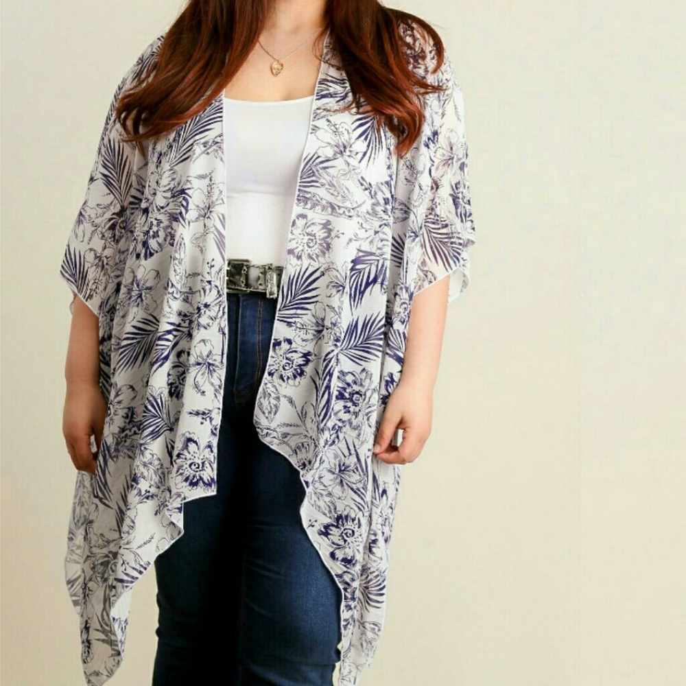 ~NEW~ ➕ Plus Ivory Kimono